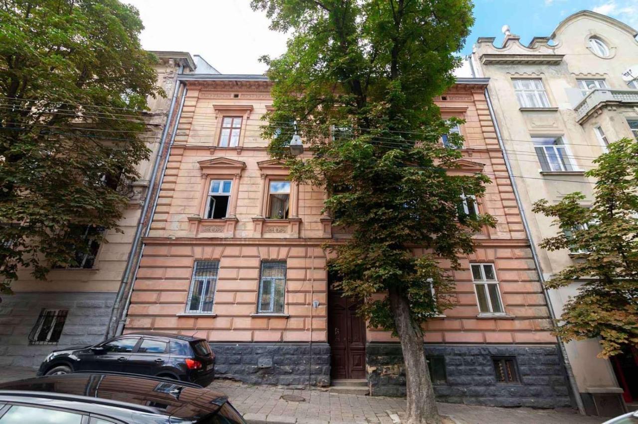 Lovely Apartment On Drahomanova Street Lviv Dış mekan fotoğraf