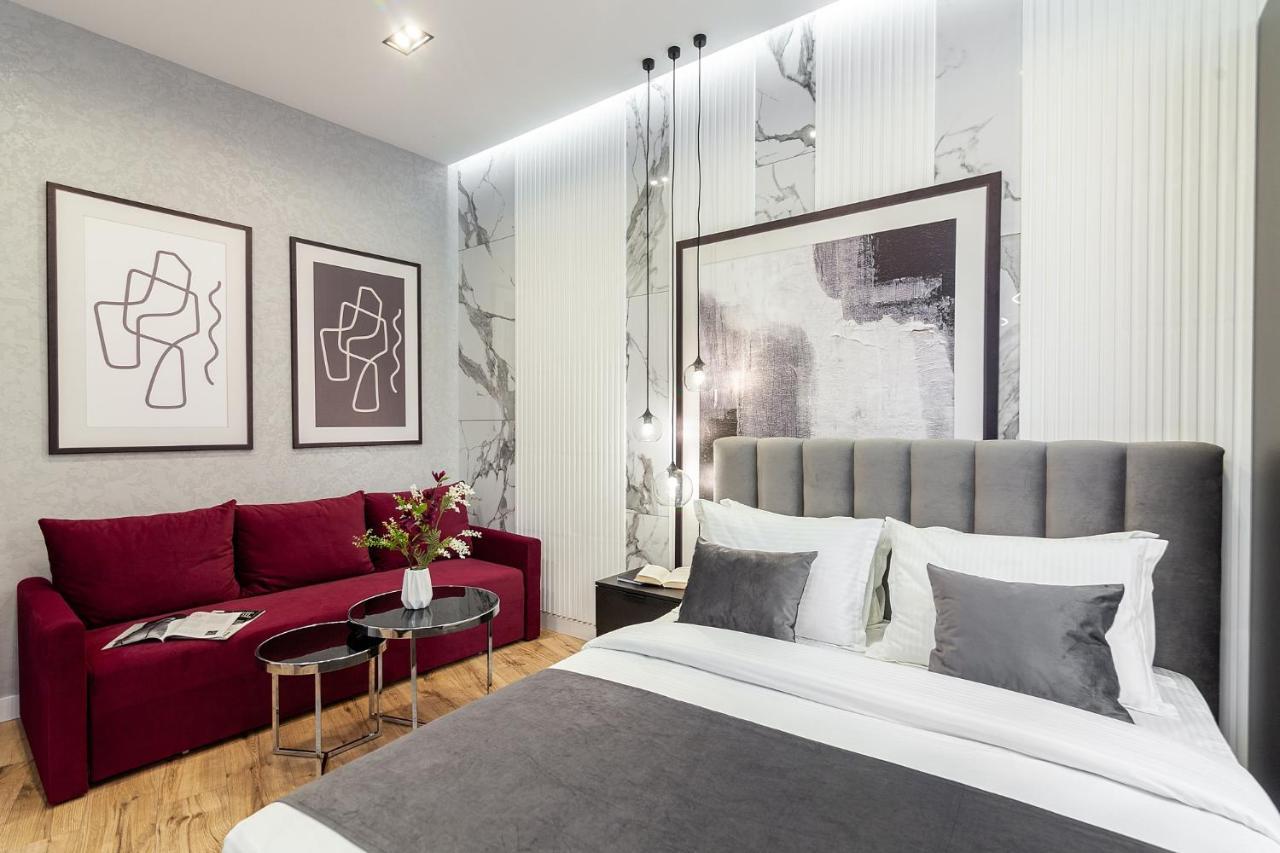 Lovely Apartment On Drahomanova Street Lviv Dış mekan fotoğraf