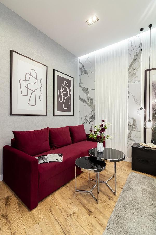 Lovely Apartment On Drahomanova Street Lviv Dış mekan fotoğraf