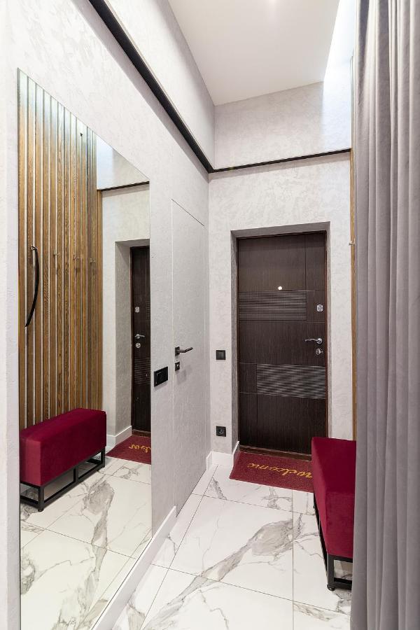 Lovely Apartment On Drahomanova Street Lviv Dış mekan fotoğraf